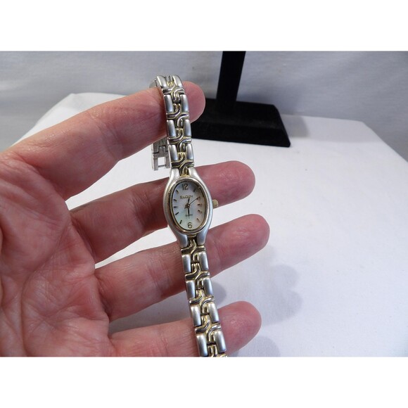 Vintage Elgin two tone gold silver ladies analog watch, working, 7" with band - Picture 8 of 10
